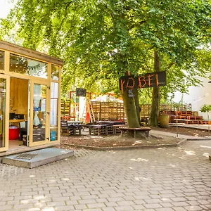 Hotel Easy, Berlino